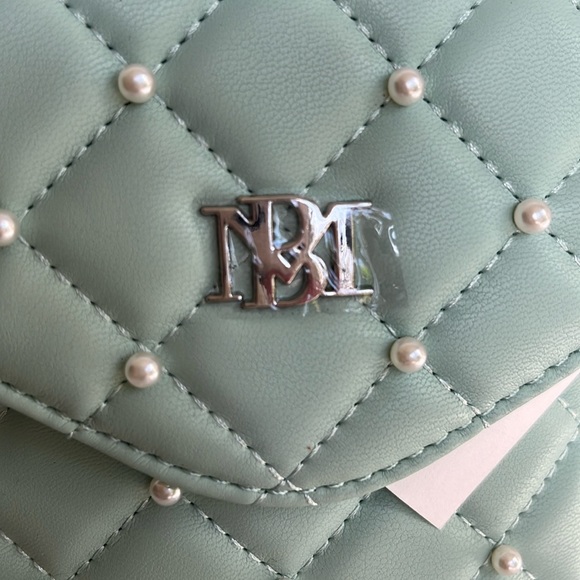 NWT Easter/spring phone case with insert card holder/ pearl strap. Mint green. - Picture 4 of 11